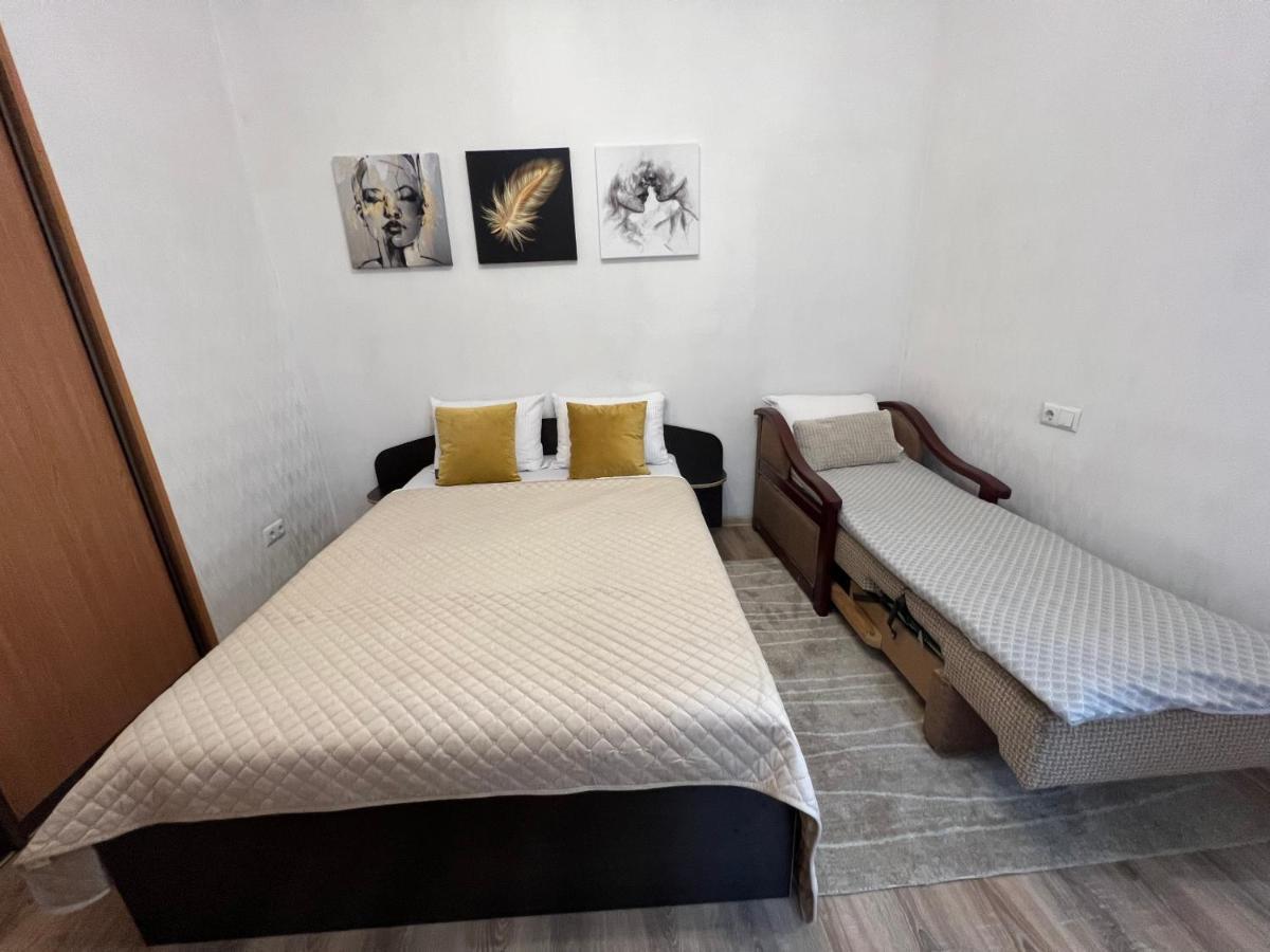 Cozy Apartment Near The Lviv National Opera Buitenkant foto