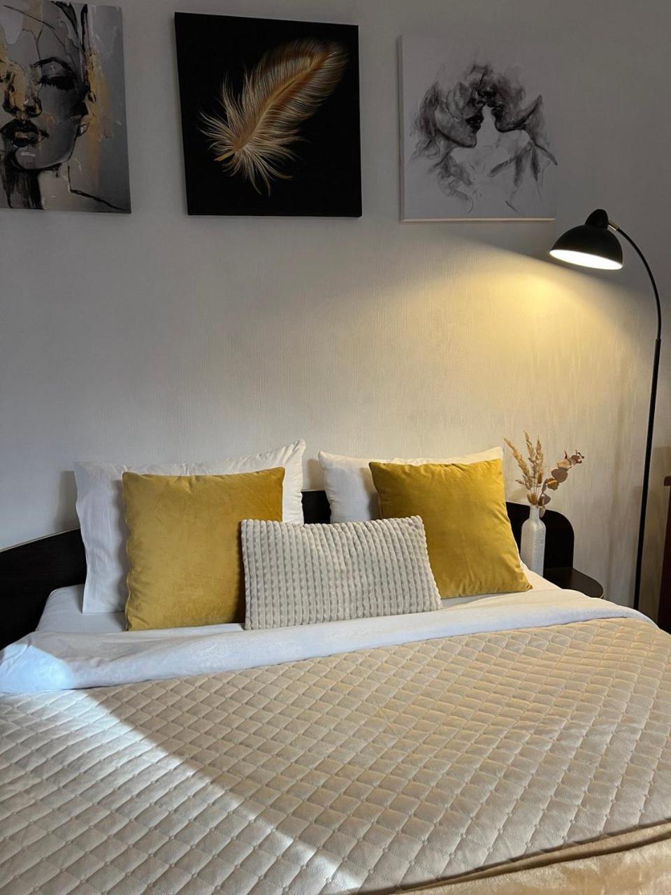 Cozy Apartment Near The Lviv National Opera Buitenkant foto
