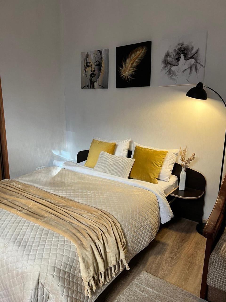 Cozy Apartment Near The Lviv National Opera Buitenkant foto