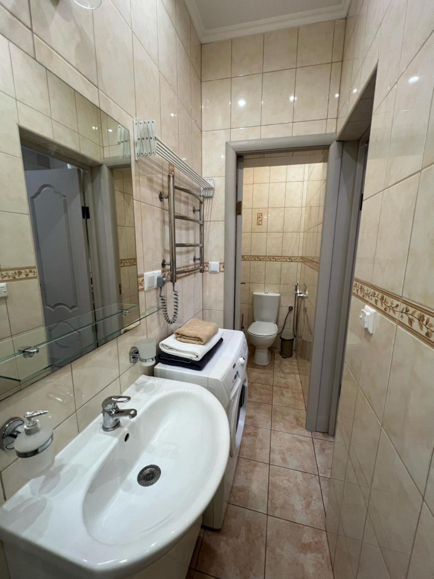 Cozy Apartment Near The Lviv National Opera Buitenkant foto